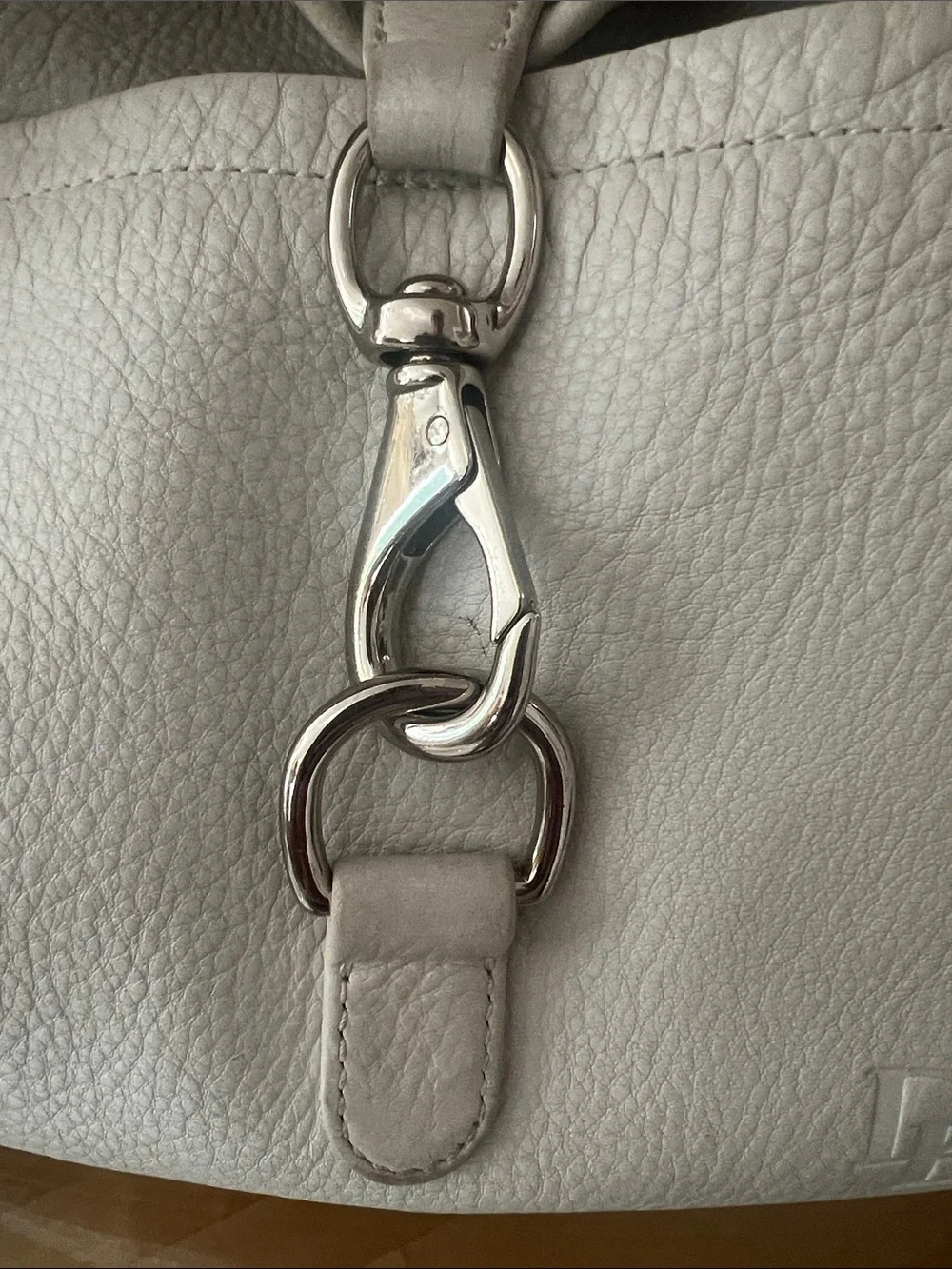Dooney & Bourke Cream Leather Shoulder Hobo fair condition